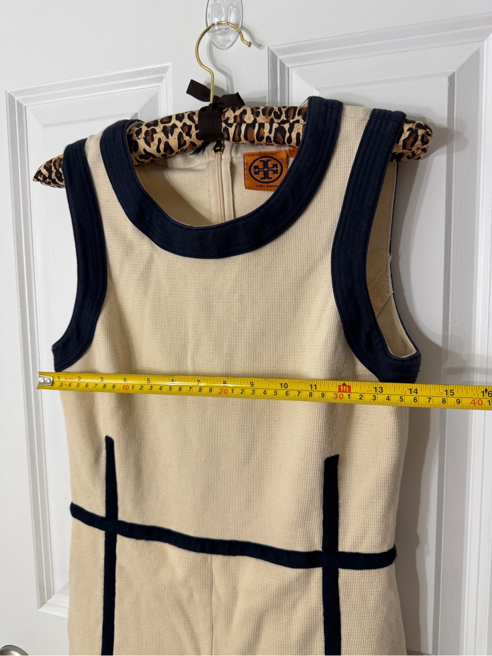 Tory Burch Cream Sleeveless Dress with Black Trim - Picture 7 of 9